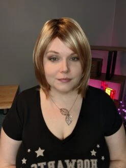 Heather Wig By Estetica -Wig Discount Store EsteticaHeatherinR20RT8Front