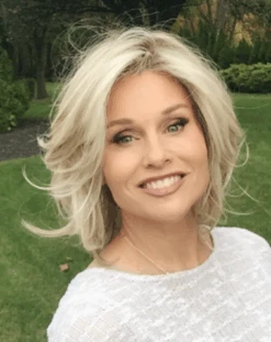 Upstage Wig By Raquel Welch -Wig Discount Store IMG 7805