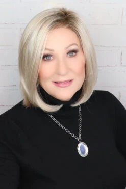 Jamison Wig By Estetica -Wig Discount Store Jamisonsunlitblondefront1 3ce4fe1d 5693 457b b8d3 a6d73c0be5ed