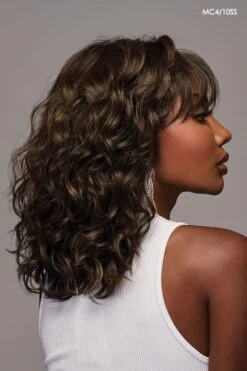 Hannah Wig By Kim Kimble | Heat-Friendly Synthetic -Wig Discount Store KK Hannah Model Side1