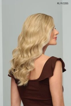 Day To Date Wig By Raquel Welch | Heat-Friendly Synthetic -Wig Discount Store RW DayToDate Model2 Side1