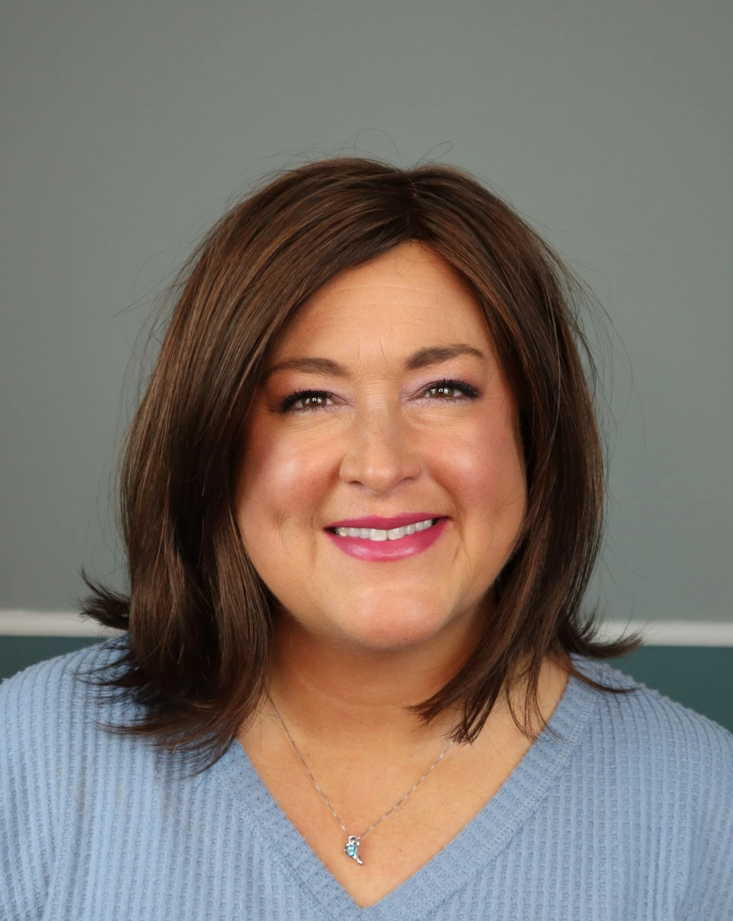 Samantha Wig By Amore | Double Mono Top 6 Samantha Wig By Amore | Double Mono Top - Image 4