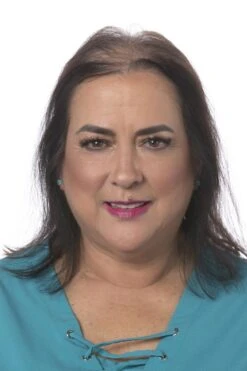 Perfect Topper By Toni Brattin | Heat-Friendly Synthetic -Wig Discount Store TB PerfectTopper Product3 Before2